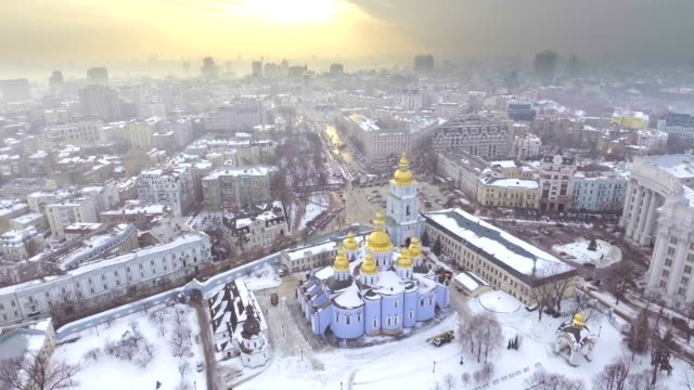 Luftaufnahme-von-St.-Michael-Kloster---eines-der-ältesten-Klöster-in-Kiew.