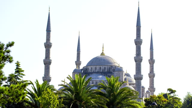 Estambul.-Mezquita-del-Sultán-Ahmet,-también-conocida-como-Mezquita-Azul.