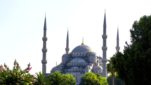 Estambul.-Mezquita-del-Sultán-Ahmet,-también-conocida-como-Mezquita-Azul.