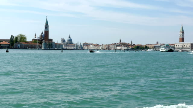 Sailing-to-Venice-in-Italy