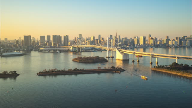 Timelapse-video-of-Tokyo-city-skyline-with-view-of-Tokyo-bay-in-Tokyo-city,-Japan-Time-Lapse-4K