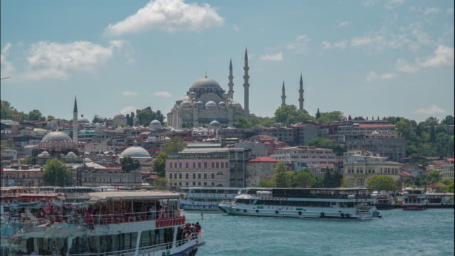 suleymaniye-mosque,-timel-apse,--Suleymaniye-passes-the-ferry-in-front-of-the-mosque,
