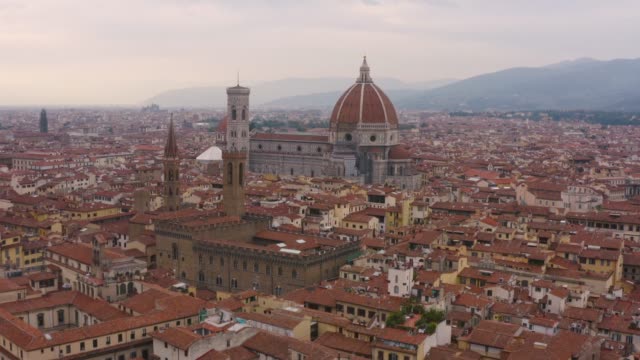 Luftaufnahme-der-Kathedrale-von-Florenz