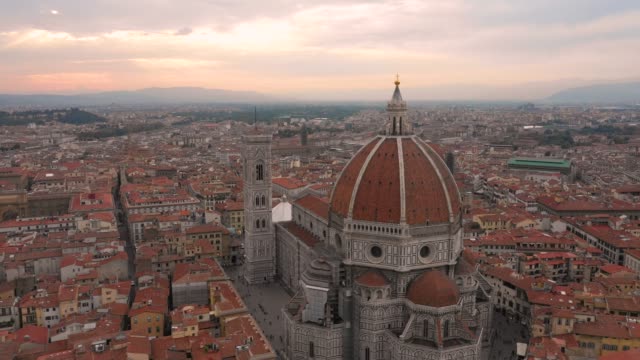 Duomo-di-Firenze---Aerial-at-Sunset