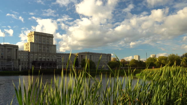 panoramic-view-from-the-city-Park-to-the-embankment,