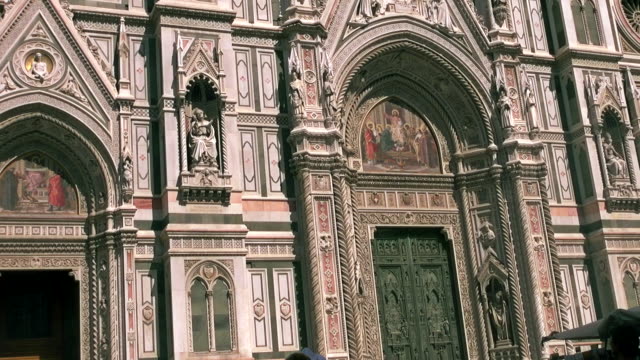 FLORENCE,-ITALY,-the-Cathedral-church-(Duomo)-of-Florence