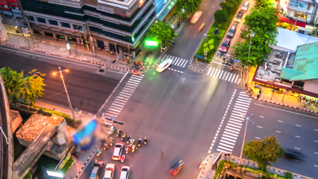4k.Time-lapse-Traffic-at-intersection-bangkok-Thailand