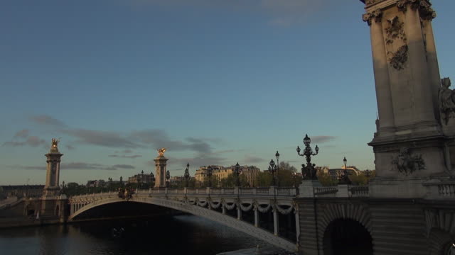 Morning-near-the-Alexander-bridge,-Paris,-France