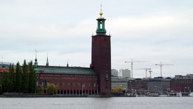 Die-Aussicht-auf-den-Turm-des-Rathauses-in-Stockholm-Schweden