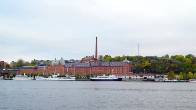 Näher-an-das-rote-Gebäude-auf-Stockholm-Schweden
