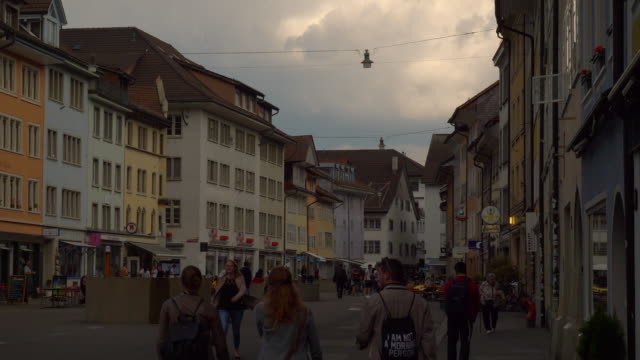 día-tiempo-Winterthur-ciudad-famosa-calle-peatonal-panorama-cámara-lenta-4k-Suiza