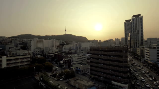 Evening-cityscape-of-Seoul,-South-Korea