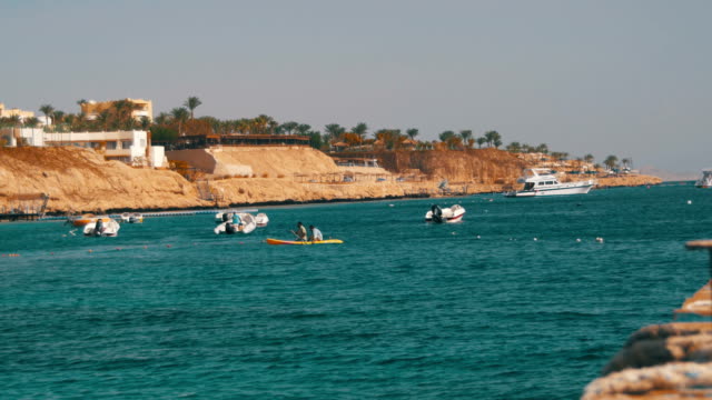 Vista-del-paisaje-de-los-barcos-en-el-mar-rojo,-Egipto
