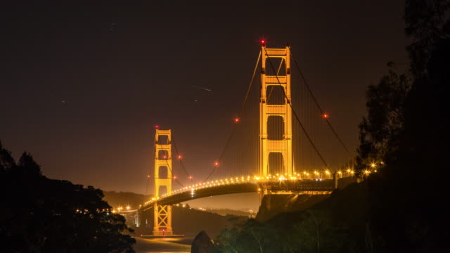 Dramatischen-nächtlichen-Zeitraffer-von-der-Golden-Gate-Bridge