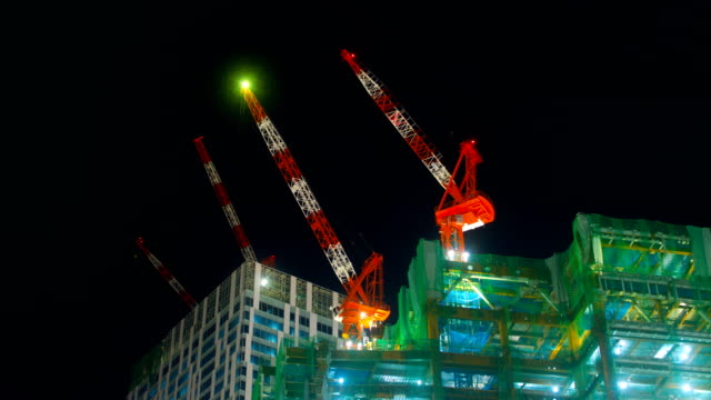 Cranes-Night-lapse-4K-at-shiuya-middle-shot