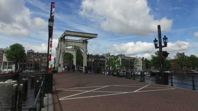 Puente-de-Amsterdam