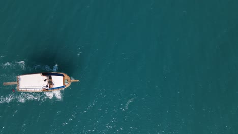 Barco-Flotante-Sobre-Drone