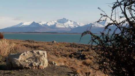 Argentiniensee-In-Der-Wunderschönen-Andenregion-Patagoniens