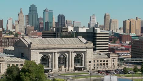 A-daytime-view-of-the-Kansas-City-Missouri-skyline-including-Union-Station-in-foreground