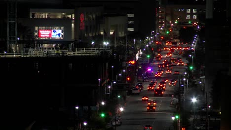 Time-lapse-of-traffic-on-Houston-streets-at-night