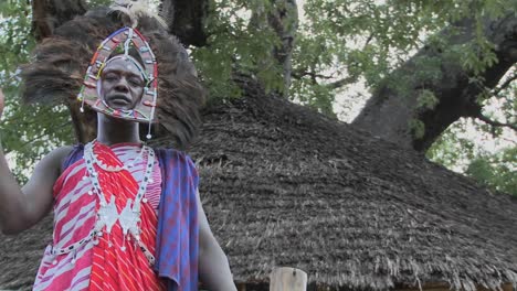 Pan-to-a-Masai-warrior-in-full-headdress