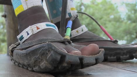 Masai-footwear-made-from-the-tires-of-trucks