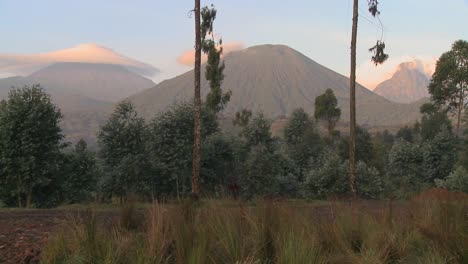 A-wide-shot-of-the-Virunga-volcano-chain-on-the-Rwanda-Congo-border