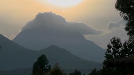 Time-Lapse-shot-of-clouds-on-top-of-the-Virunga-volcano-chain-on-the-Rwanda-Congo-border