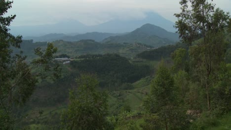 The-lush-landscapes-surrounding-the-Virunga-volcanos-on-the-Congo-Rwanda-border