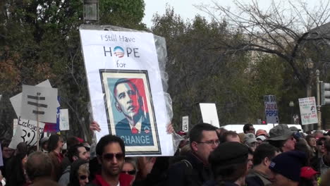 An-Obama-hope-sign-at-a-campaign-rally