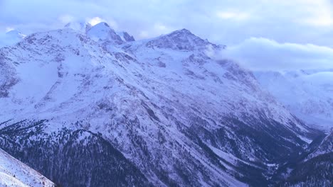 Beautiful-panorama-of-the-Swiss-Alps-4