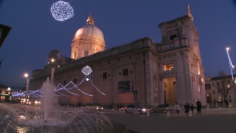 Christmas-decorations-around-an-Italian-church-square-2