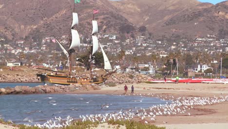 A-tall-master-schooner-sails-into-Ventura-harbor-2
