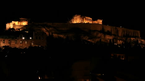 Night-shot-of-the-Acropolis-and-Parthenon-on-the-hilltop-in-Athens-Greece-1