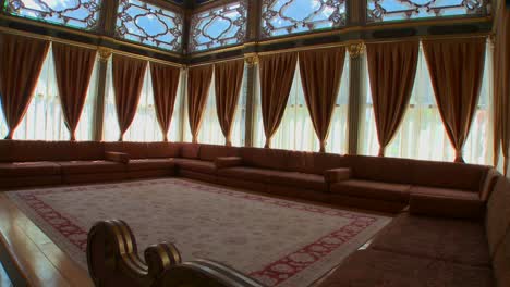 The-interior-of-a-luxurious-meeting-room-or-sitting-hall-of-the-Ottoman-Empire