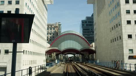 DLR-Train-Moving-06