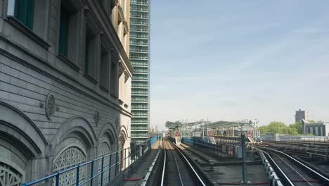 DLR-Train-Moving-08