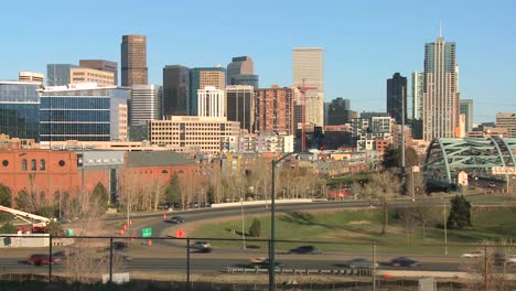 The-skyline-of-Denver-Colorado-skyline-ion-a-sunny-day-2