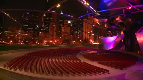 Nighttime-shot-of-the-Jay-Pritzker-Pavilion-in-Chicagos-Millennium-park-1