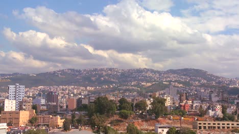 Weite-Aufnahme-Von-Beirut-Libanon-Mit-Hügelhintergrund