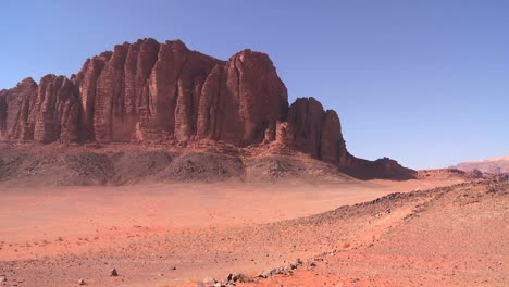 Die-Wunderschönen-Wüstenlandschaften-Von-Wadi-Rum-Jordanien