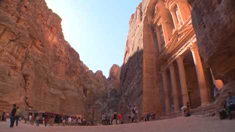 Pan-across-the-facade-of-the-Treasury-building-in-the-ancient-Nabatean-ruins-of-Petra-Jordan