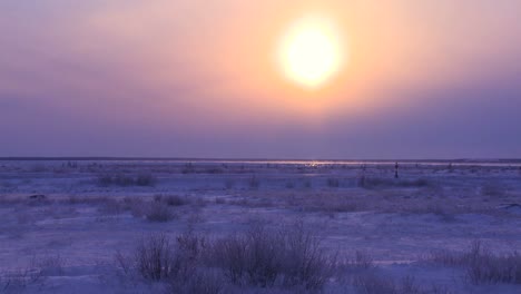 Sunset-or-sunrise-over-the-frozen-arctic-tundra
