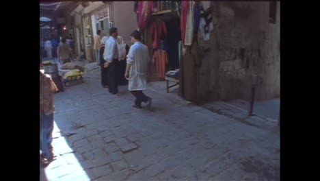 The-famous-medieval-covered-souk-of-Allepo-Syria-in-1996-now-destroyed-by-war-1