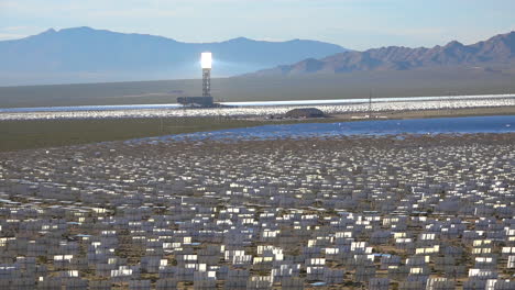 The-massive-Ivanpah-solar-power-facility-in-the-California-desert-generates-electricity-for-America-5