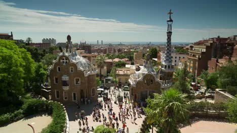 Guell-Raw-00
