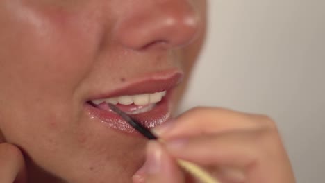 Woman-Applying-Makeup-026