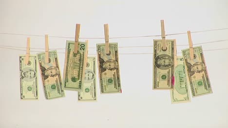 Money-hangs-on-a-clothesline