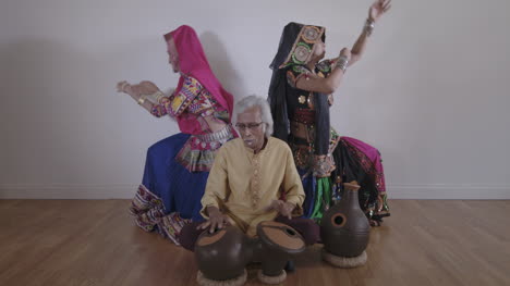 Indian-Percussion-Musician-with-Dancers-07
