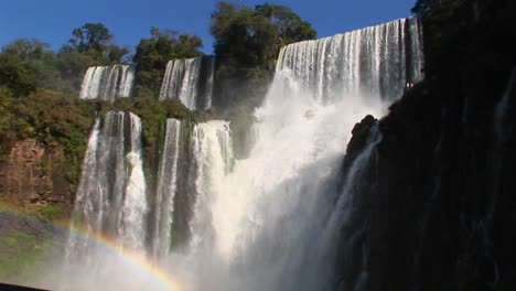 The-spectacular-Iguacu-Falls-on-the-Brazil/Argentina-border